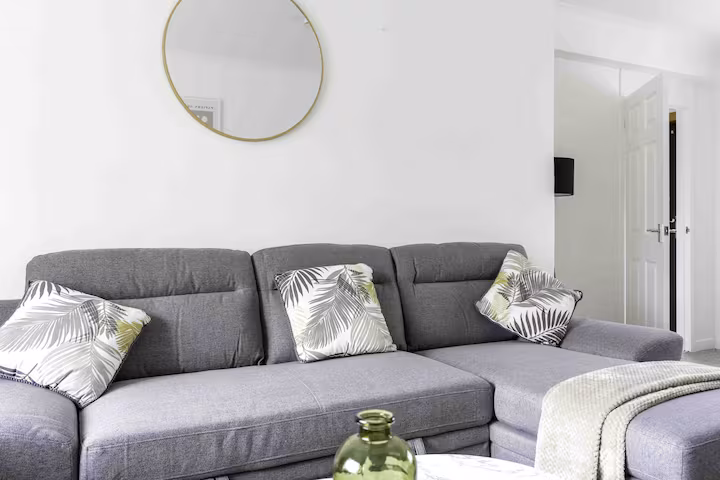 Dedicated workspace with high-speed WiFi in Falkirk apartment