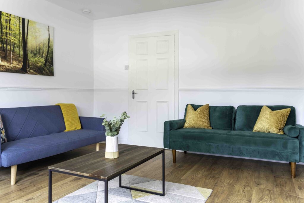 Book insurance stays & accommodation in Hamilton instantly via WhatsApp